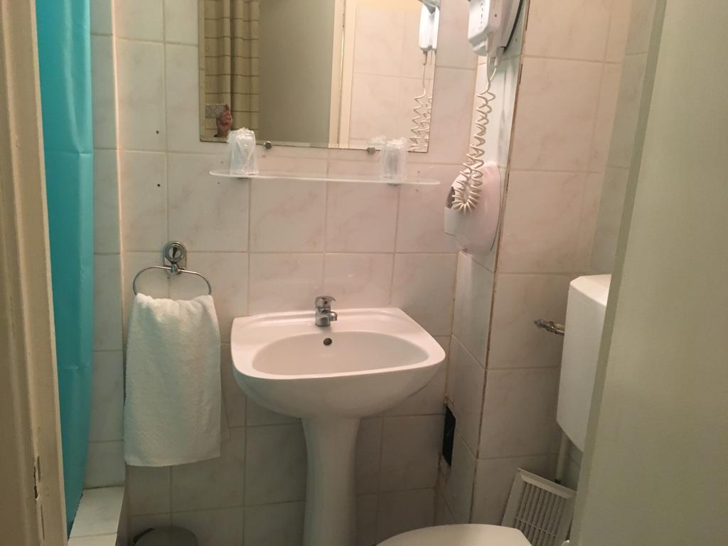 Hotel Relax Marseille Luaran gambar